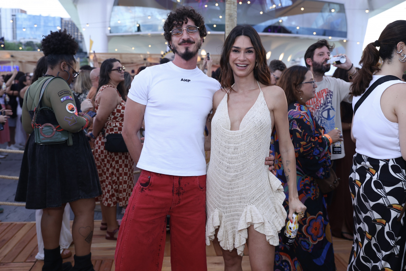 Johnny Massaro E Thaila Ayala