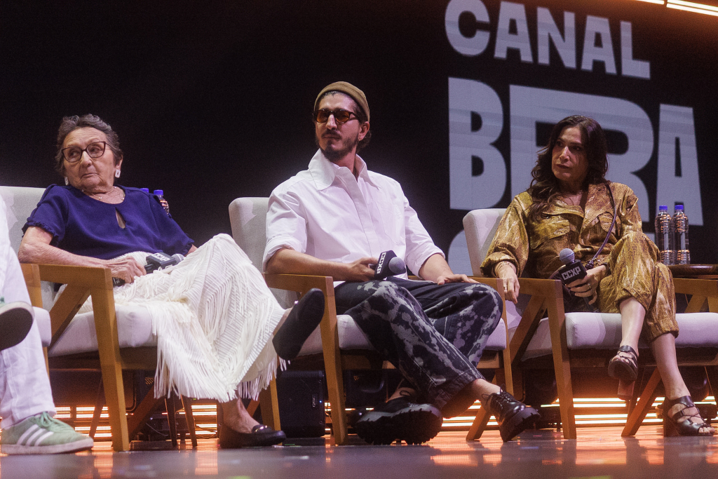 Johnny Massaro, Tânia Maria E Virginia Cavendish