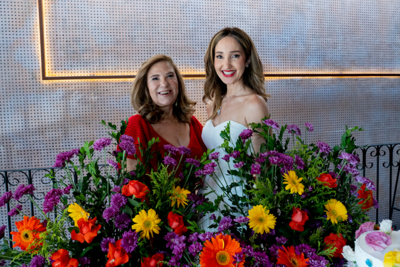 Jória Araripe e Sarah Gondim brindam à nova idade em almoço entre amigas