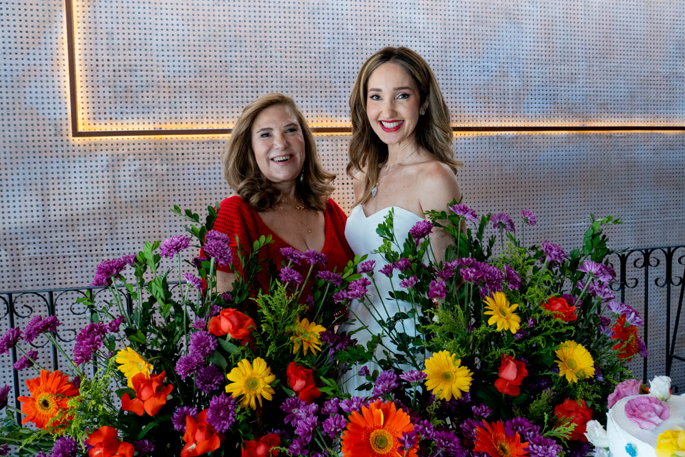Jória Araripe e Sarah Gondim brindam à nova idade em almoço entre amigas