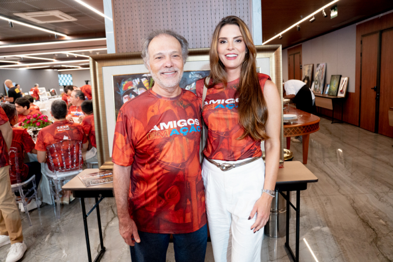 Arte solidária - Leilão Amigos em Ação movimenta tarde solidária no Hotel Gran Marquise