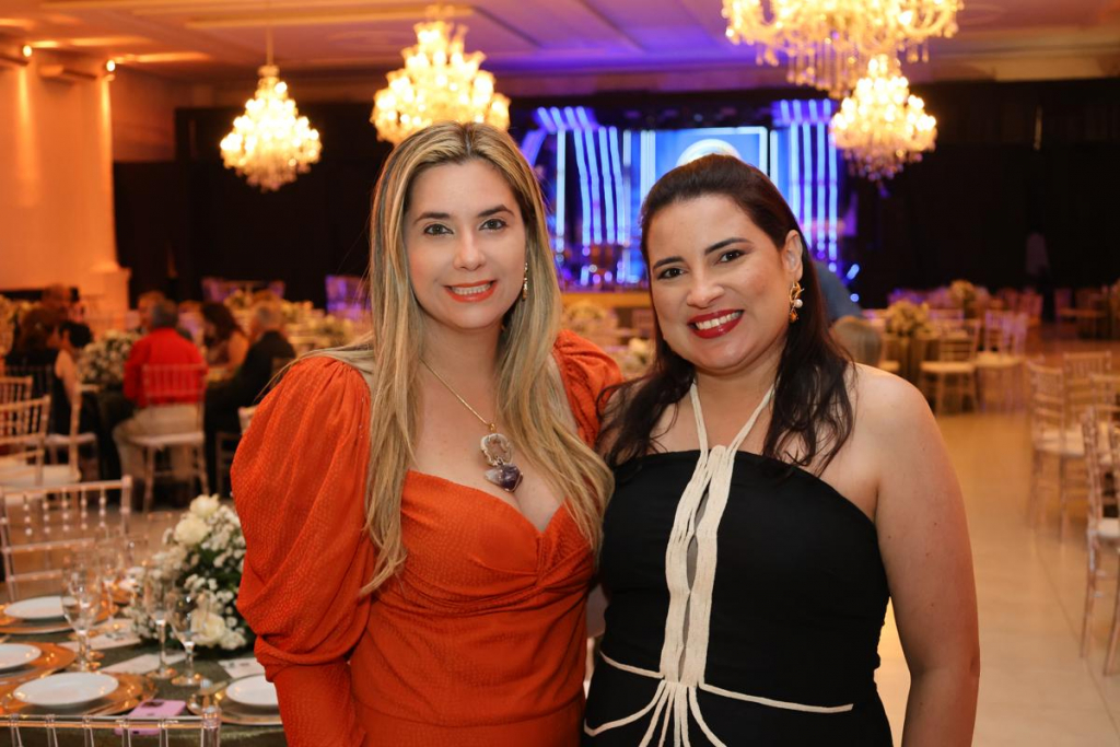 Julliana Albuquerque E Leana Bastos