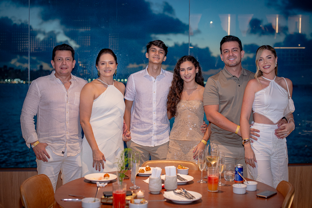 Ladislau, Ana Lúcia, João Emanuel, Júlia Brito, Gabriel Nogueira E Laís Conrrado (1)