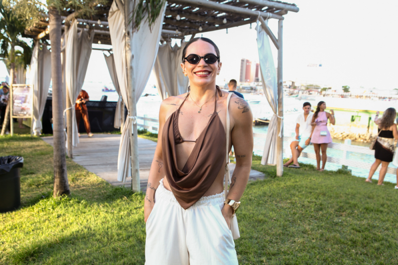 Sábado de festa - De Sol ao Samba movimenta o Iate Clube de Fortaleza com Dilsinho, Karenzinha e Tudo Fica Blue