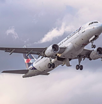 Latam abre vagas para pilotos e oferece bônus de até R$ 160 mil