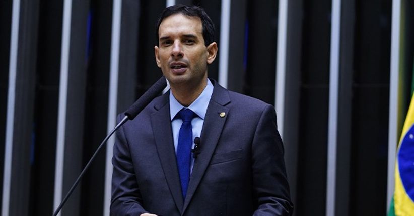 Deputado Leo Prates propõe mudança progressiva na escala de trabalho