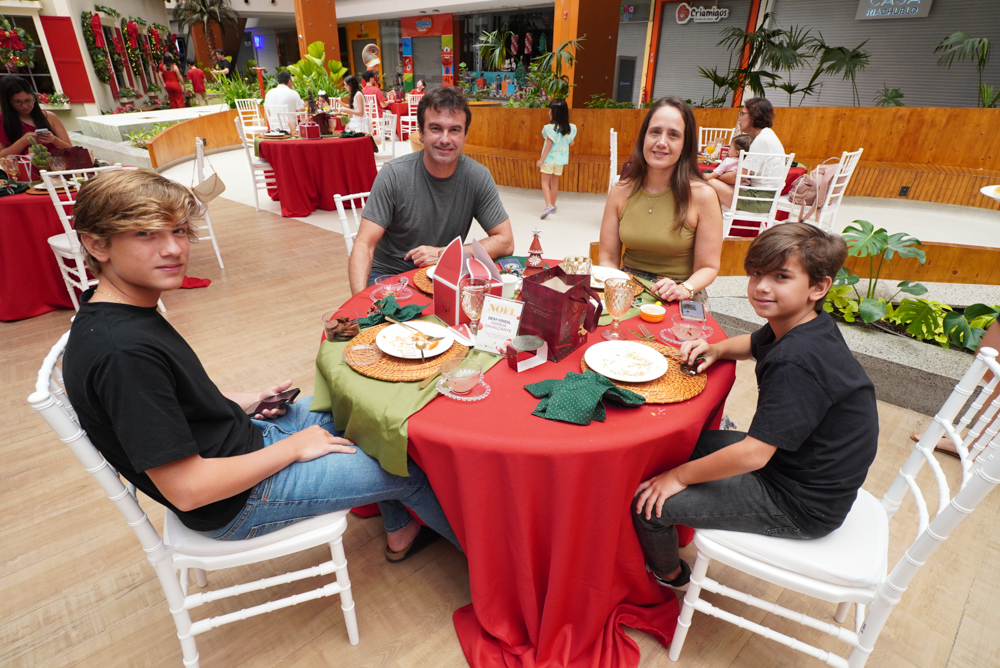 Lucas, Daniel, Renata E Vinicius Cavalcante