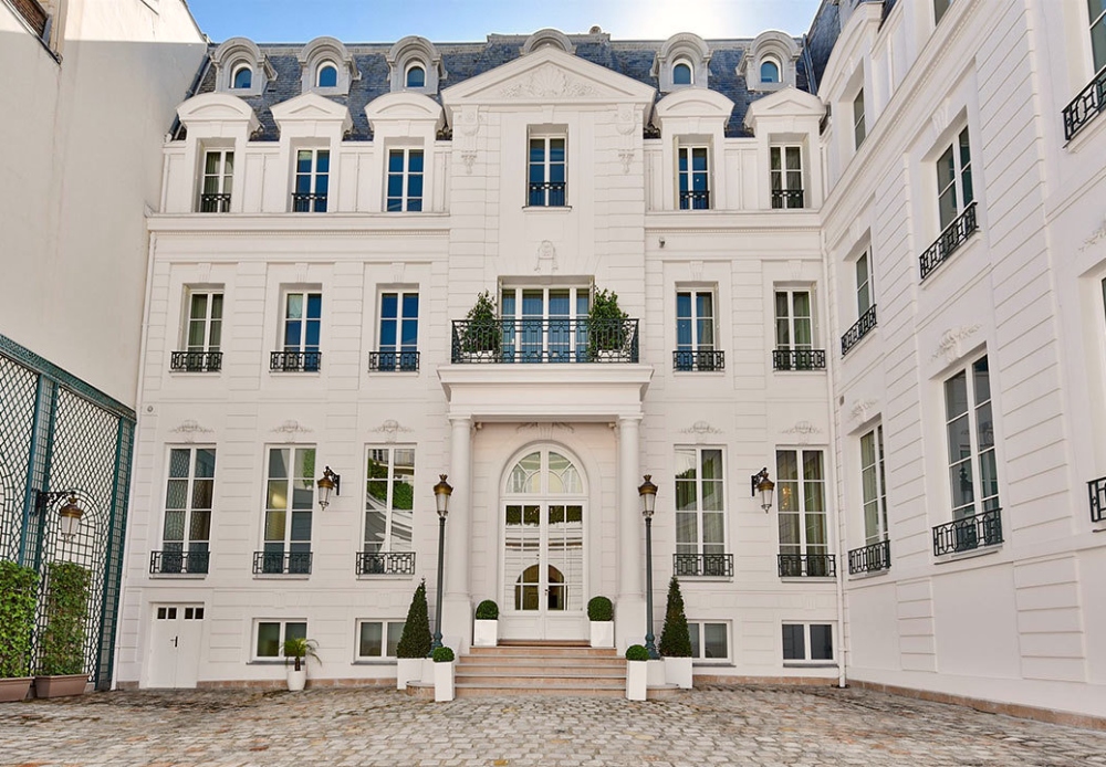 Família Arnault adquire três imóveis de luxo em Paris por 200 milhões de euros