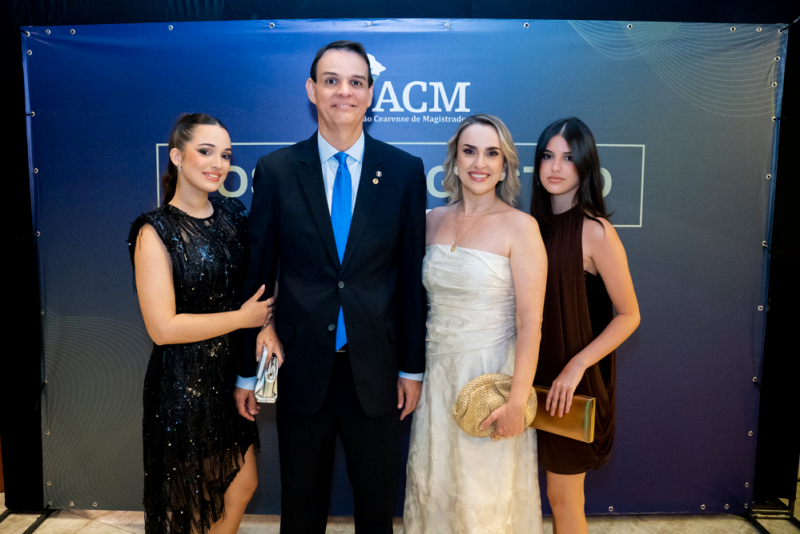 Triênio 2026–2028 - Hercy Alencar toma posse para novo mandato à frente da Associação Cearense dos Magistrados em solenidade no BS Design