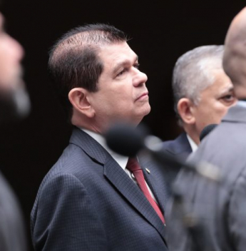 Deputados aprovam texto-base da reforma tributária sob relatoria de Mauro Filho