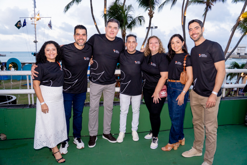 Noite festiva - Mastruz com Leite e Mesura comandam festa de fim de ano do Viana Peixoto Advogados Associados no Iate Clube de Fortaleza