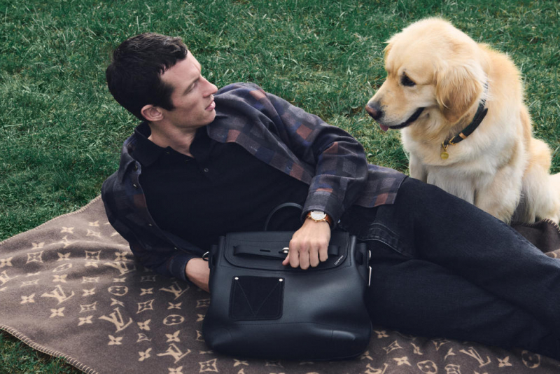Louis Vuitton apresenta nova linha de acessórios para cães em sintonia com a pré-coleção 2026