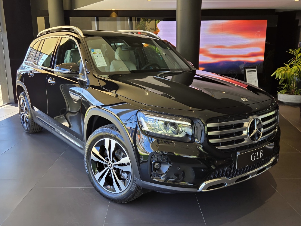 Newsedan Mercedes-Benz fecha Semana do GLB 220 com condições exclusivas