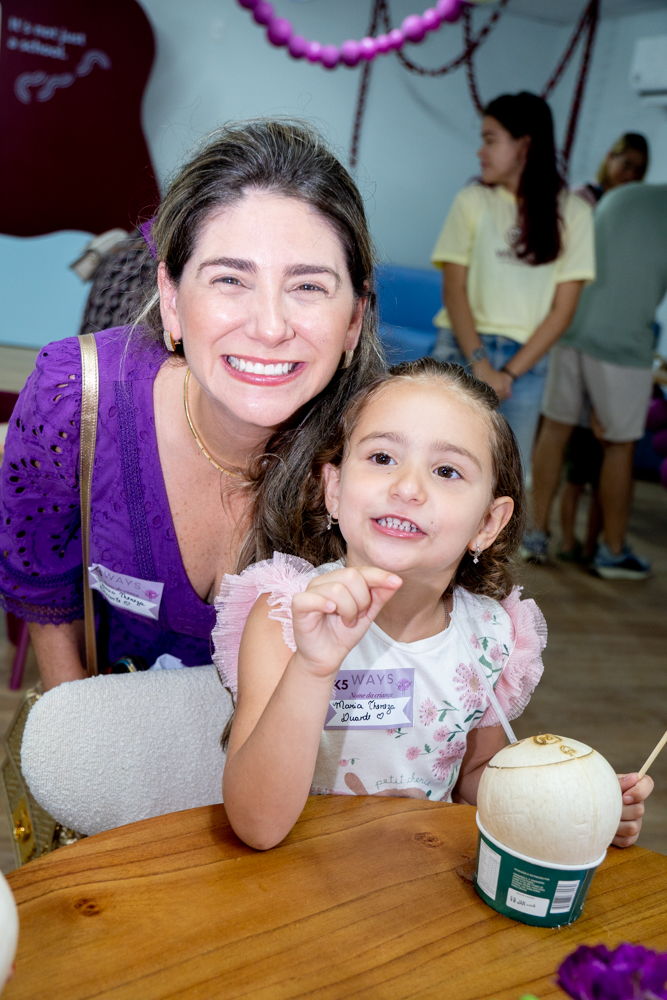 Nathalia E Maria Thereza Da Escóssia (4)