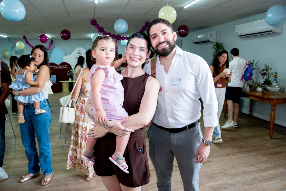 Olívia E Sarah Saunders, E Vinicus Ribeiro (1)