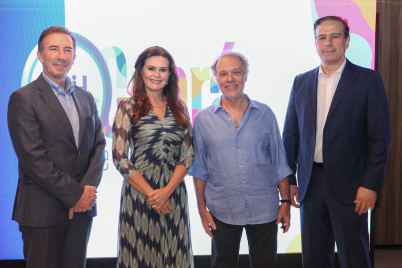 Trabalho reconhecido - Eduardo Bismarck é agraciado com o Troféu Habib Ary pela ABIH-CE