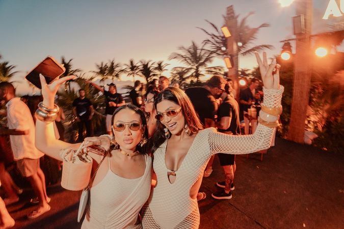 Noite eletrônica - GoodTimes by Illusionize comanda a primeira noite do Réveillon Aura em Trancoso