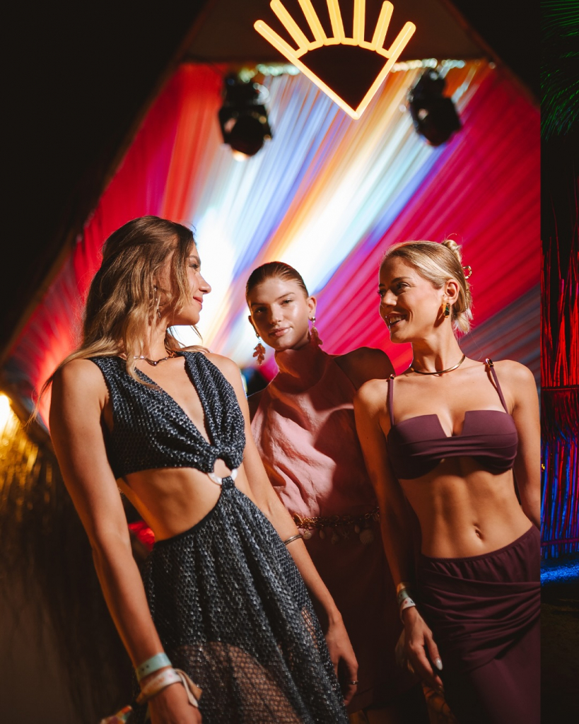 Quando A Noite Pede Cor.quando A Pista Pede Textura.colors Chega Para Transformar O Let’s Pipa E