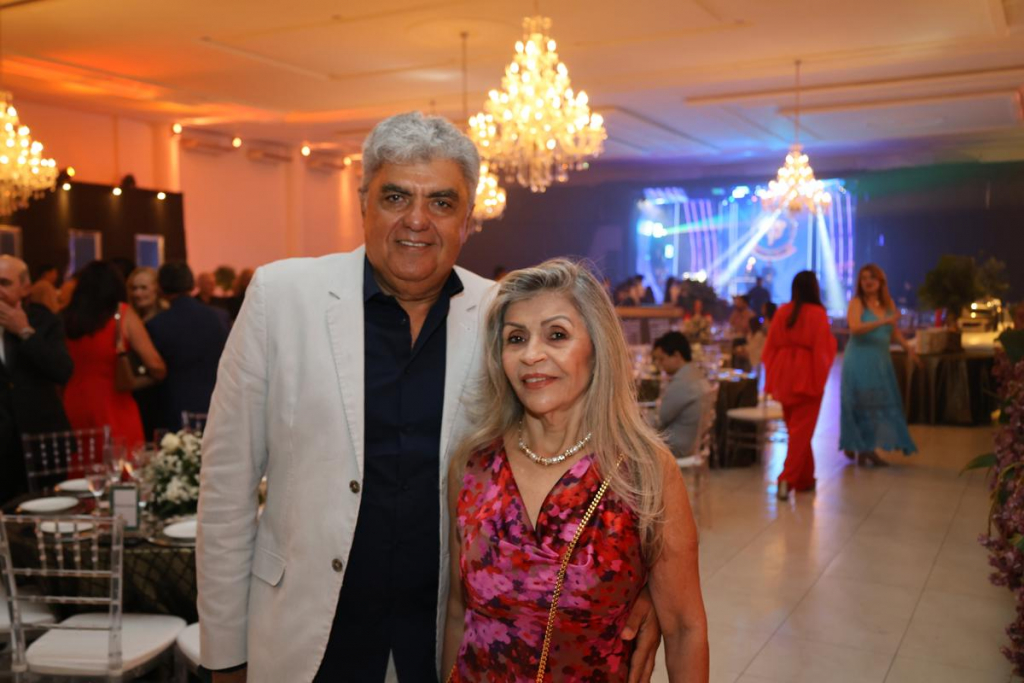 Quintino Farias E Franci