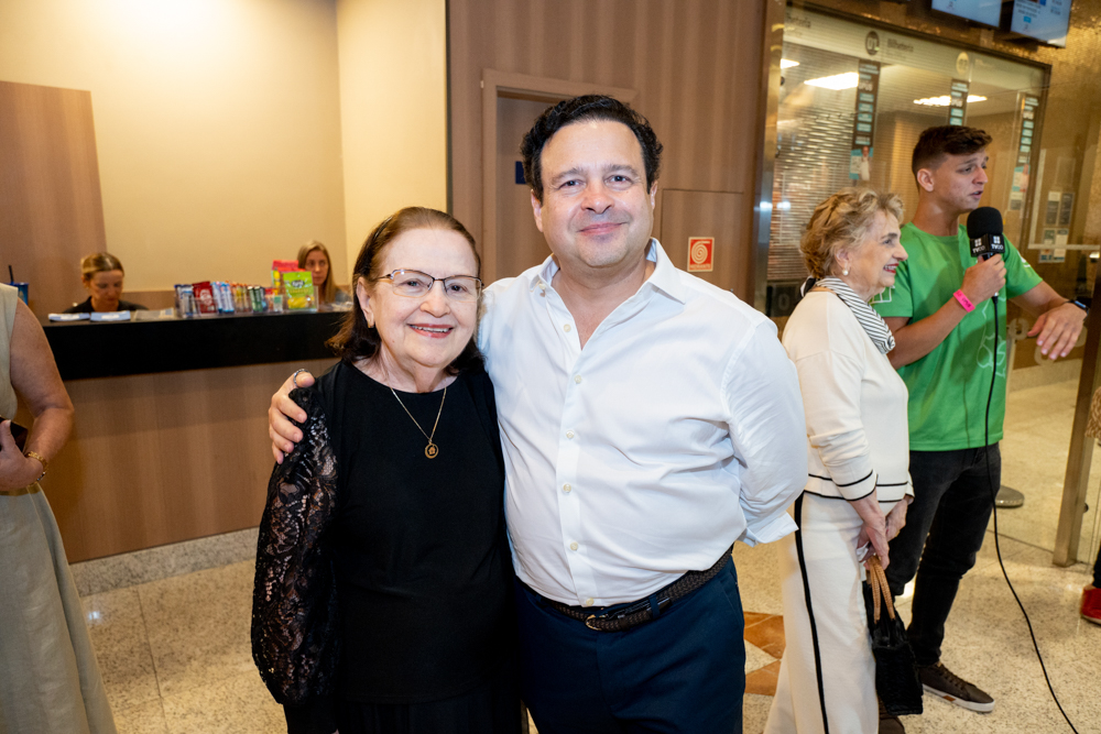 Regina Barbosa E Igor Queiroz Barroso (2)