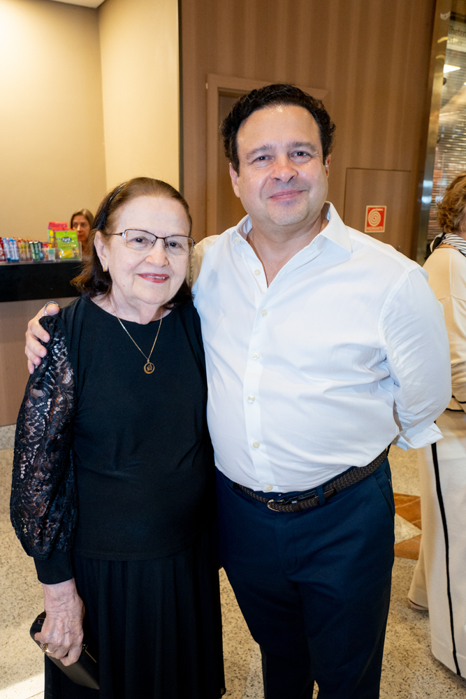 Regina Barbosa E Igor Queiroz Barroso (3)