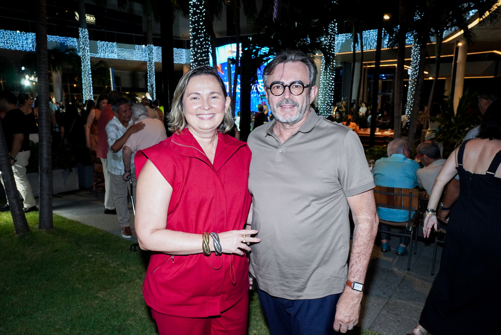 Renata Paula Santiago E Washington Bezerra