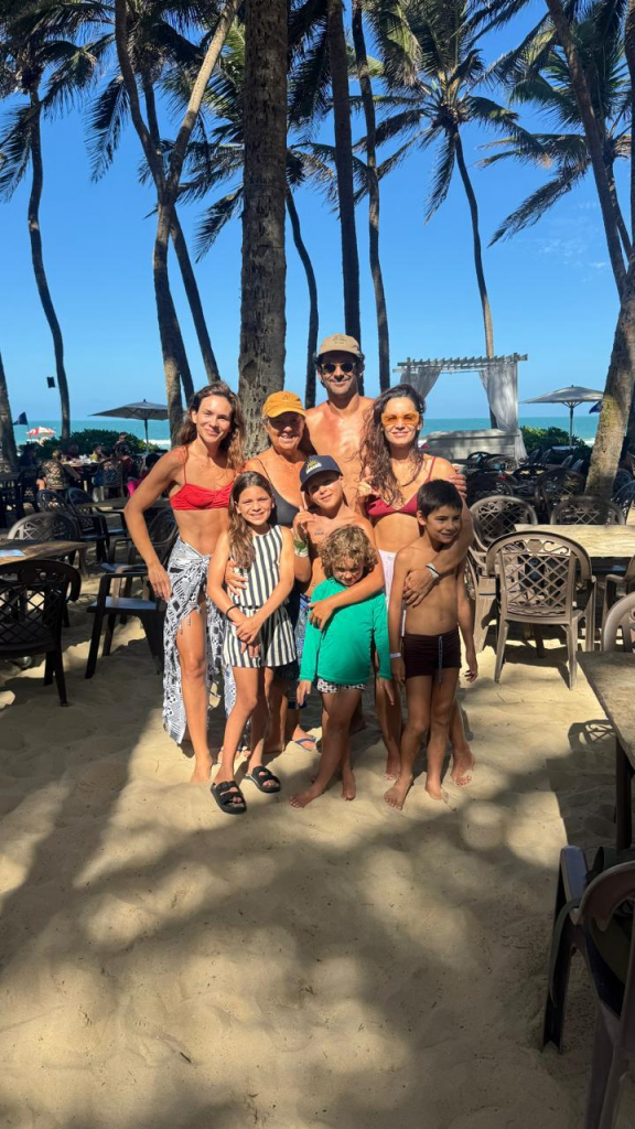 Renata Vanzetto E Família No Beach Park (2)