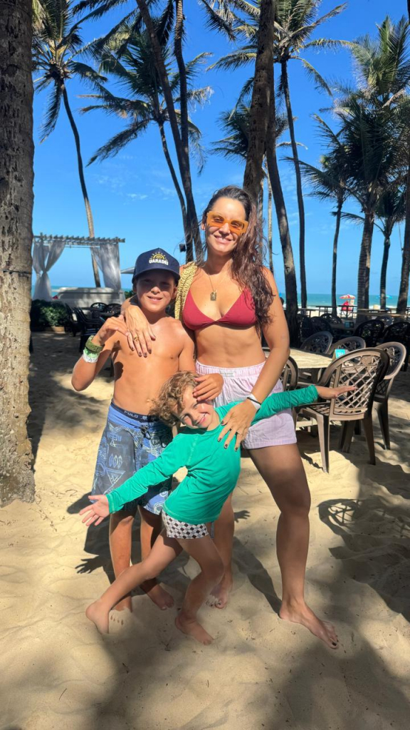 Renata Vanzetto E Família No Beach Park (4)