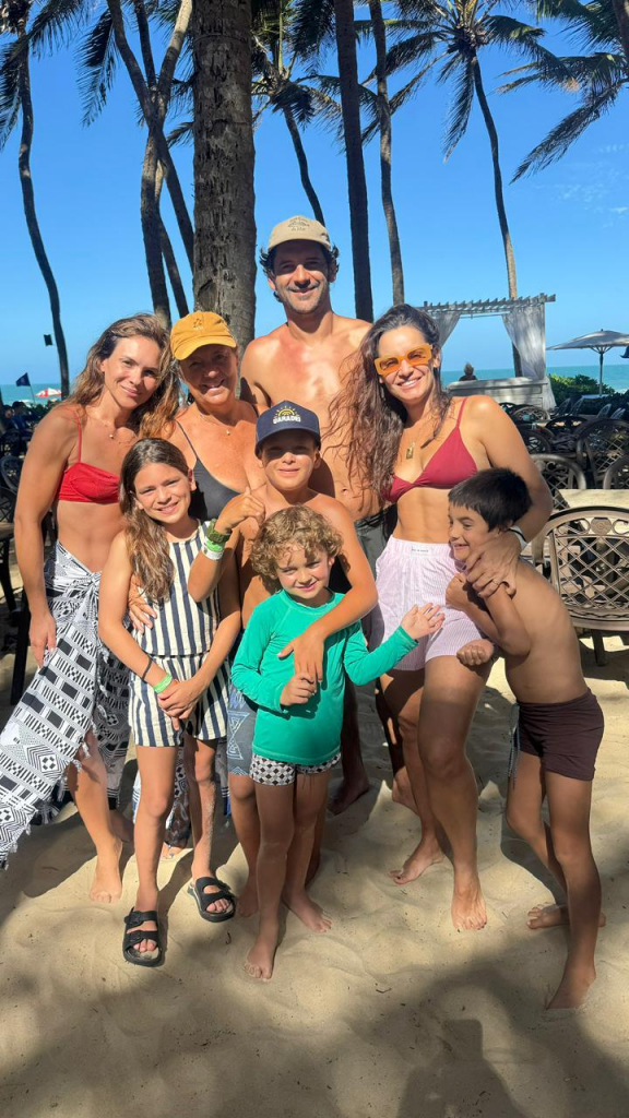 Renata Vanzetto E Família No Beach Park