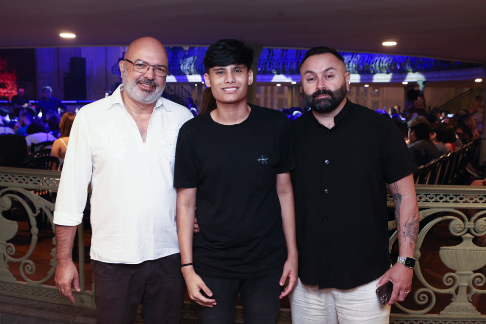 Sandro E Gabriel Golvéia, Silvio Queiroz