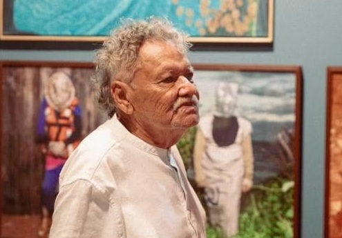 Mostra em Fortaleza destaca a reinvenção constante de Zé Tarcísio ao longo de 60 anos de carreira