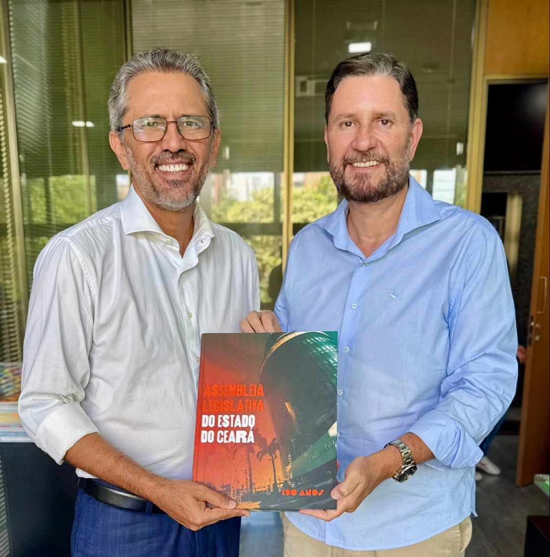 Publicação histórica da Alece destaca memória, projetos e futuro do Parlamento em 190 anos