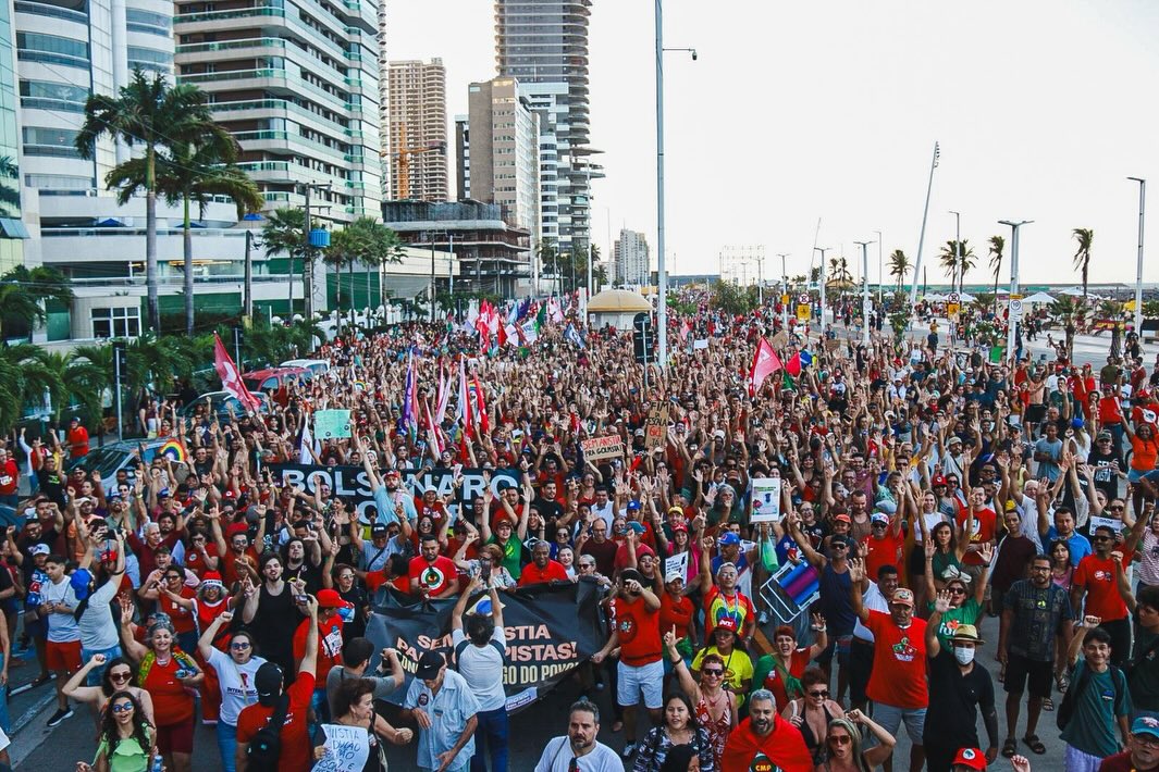 Protestos contra PL da Dosimetria ocorrem em Fortaleza e outras cidades pelo Brasil nesse domingo