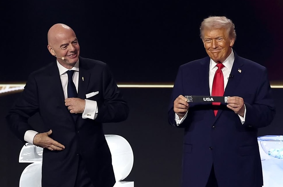 Prêmio da Paz da Fifa é entregue a Donald Trump durante sorteio da Copa de 2026