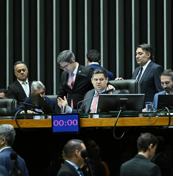 Diretrizes orçamentárias de 2026 preveem superávit de R$ 34,3 bi