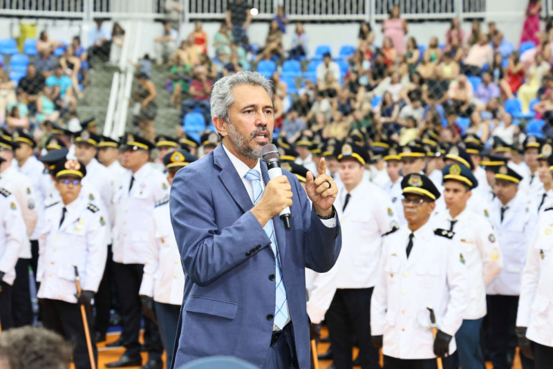 Sobral recebe promoções de militares e novo comando regional da Polícia Militar