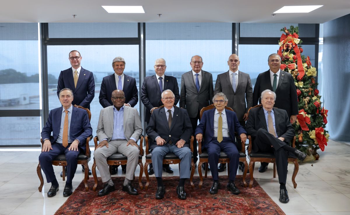 STF promove encontro de fim de ano com ministros da ativa e aposentados