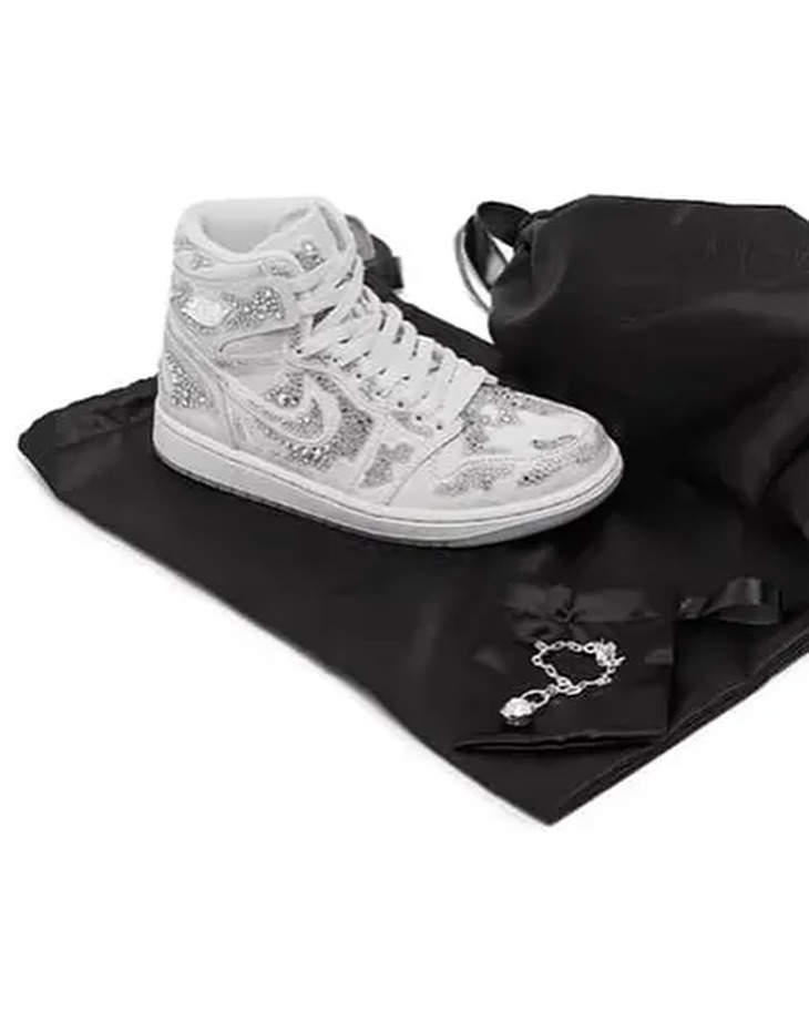 Swarovski X Air Jordan 1 Retro High Og (3)
