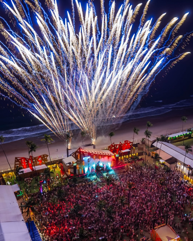 Tá Sentindo Grandes Coisas Começam Aqui Na #benção. Que Astral Gigaaante! ❤️ 🔥 #réveillonamoré