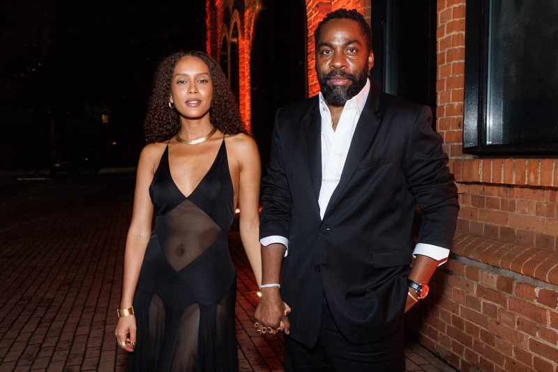 Christmas Glam - Gisele Bündchen, Marina Ruy Barbosa, Sabrina Sato e estrelas prestigiam jantar da Vivara em São Paulo