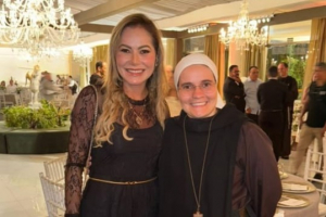 Talyzie Mihaliuc E Irmã Maria Clara