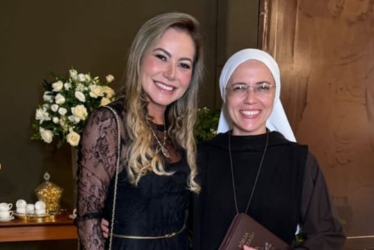 Talyzie Mihaliuc E Irmã Maria Raquel