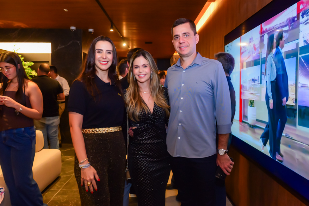 Vívian Simões, Viana E Alberto Aguiar