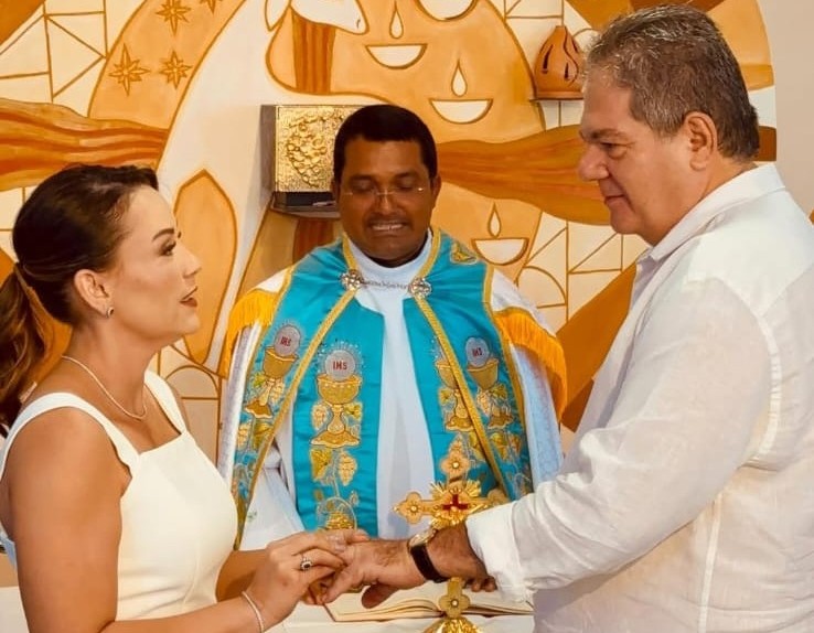 Tiana e Osmar Baquit celebram união em cerimônia marcada por fé e intimismo