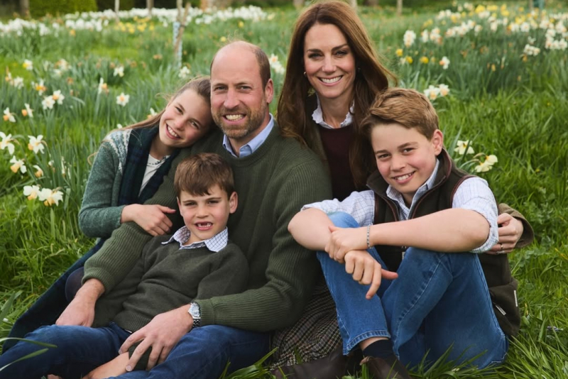 Wishing Everyone A Very Happy Christmas.📸 Josh Shinner, April 2025