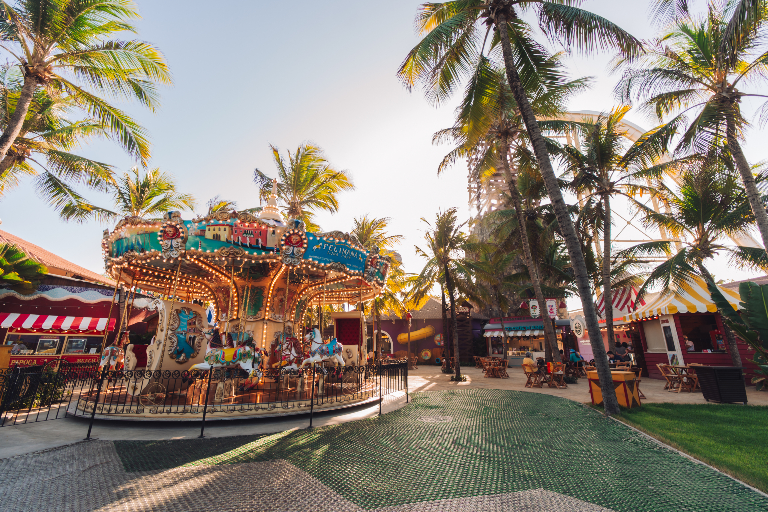 Vila Azul do Mar reúne shows de axé e atrações infantis no pré-carnaval