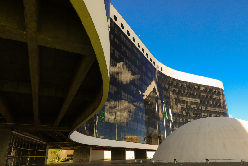 Uso de inteligência artificial vira principal desafio regulatório do TSE para o pleito de 2026