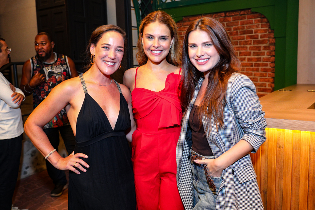 Adriana Birolli, Paloma Bernardi E Thaís Melchior