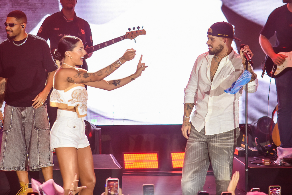 Ana Castela E Zé Felipe (2)