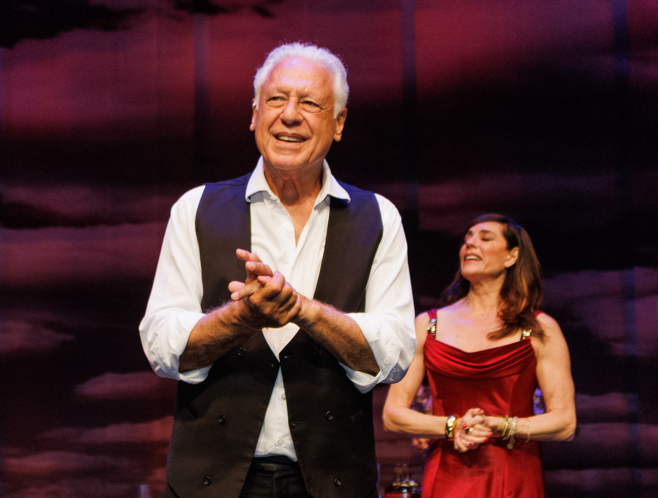 Antonio Fagundes celebra 60 anos de carreira e reestreia o espetáculo “Dois de Nós” em São Paulo